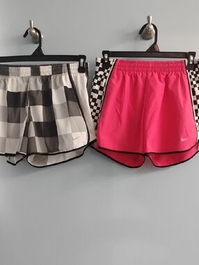 ⭐ Set Of 2 Nike Dri-Fit Excellent Condition Shorts Size Medium Both